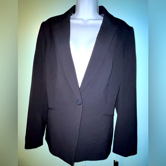 Tahari Jackets & Blazers - Tahari  NWT Jacket Dark Blue Size 12 Shoulder Pads